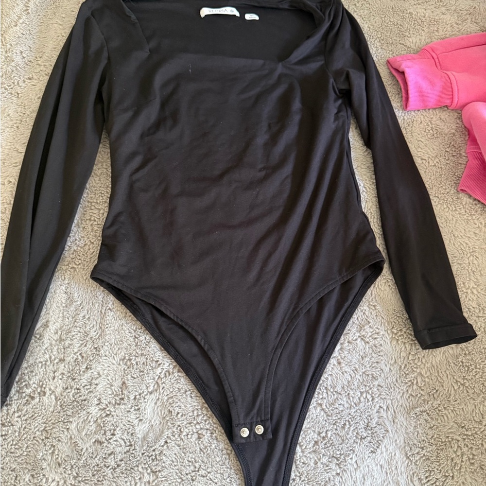 Amazon Black Long-Sleeve Bodysuit